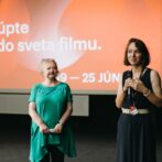 Viera Langerová, Lea Podhradská. Úvod k filmu Dcéra môjho otca © IFF Art Film, Marek Rohaľ Viera Langerová, Lea Podhradská. Úvod k filmu Dcéra môjho otca © IFF Art Film, Marek Rohaľ