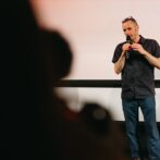 Martin Palúch. Musíme si pomáhať – kino Veritas © IFF Art Film, Marek Rohaľ Martin Palúch. Musíme si pomáhať – kino Veritas © IFF Art Film, Marek Rohaľ