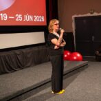 Magdaléna Mezoughi. Úvod k filmu Proti múru © IFF Art Film, Lukáš Klimek Magdaléna Mezoughi. Úvod k filmu Proti múru © IFF Art Film, Lukáš Klimek