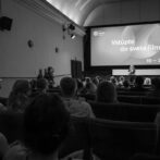 Magdaléna Mezoughi. Úvod k filmu Proti múru © IFF Art Film, Lukáš Klimek Magdaléna Mezoughi. Úvod k filmu Proti múru © IFF Art Film, Lukáš Klimek