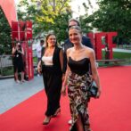 Zuzana Haková. Červený koberec, záverečný ceremoniál © IFF Art Film, Lukáš Klimek Zuzana Haková. Červený koberec, záverečný ceremoniál © IFF Art Film, Lukáš Klimek
